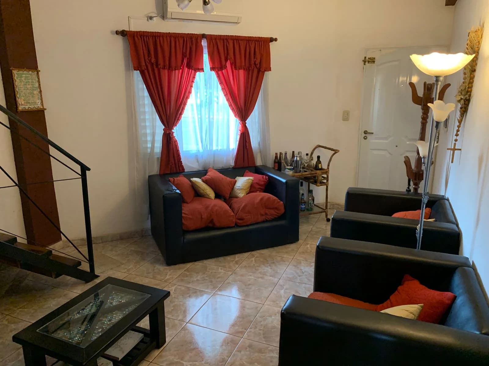 Duplex 4 hab. inmediaciones Av. Centenario y Av. Tomás Guido