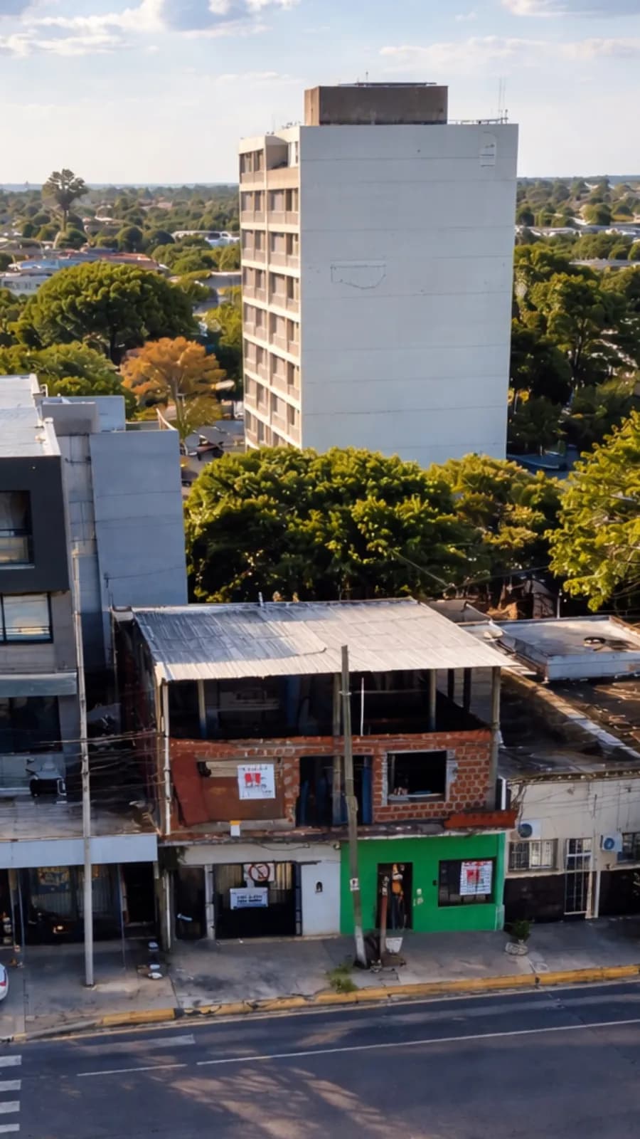 Propiedad a reciclar \ Avenida corrientes Casi Tacuari