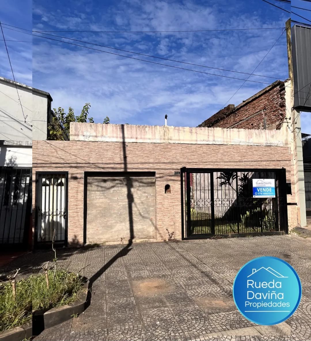Fachada de casa en venta