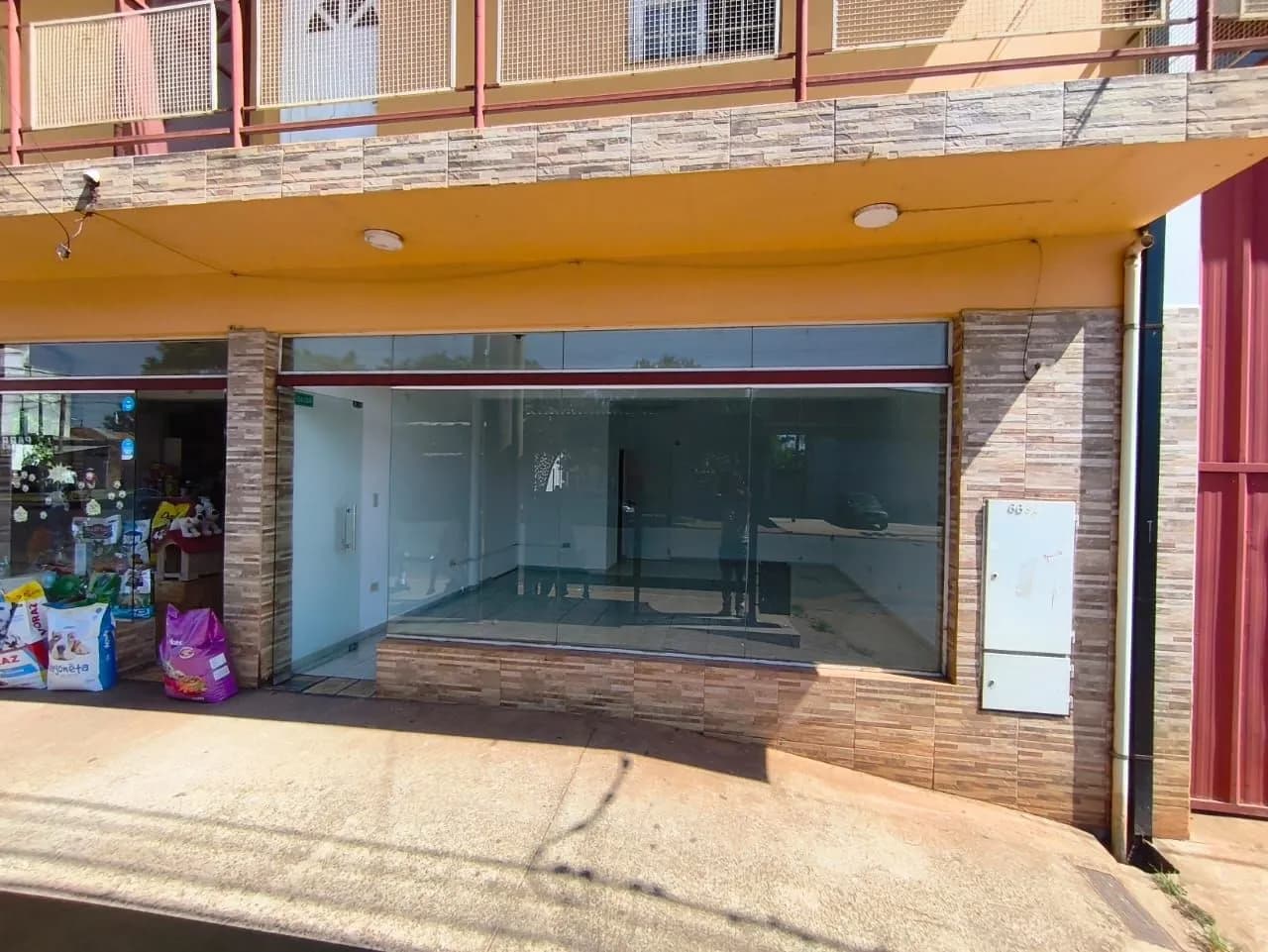 LOCAL COMERCIAL EN ALQUILER!!