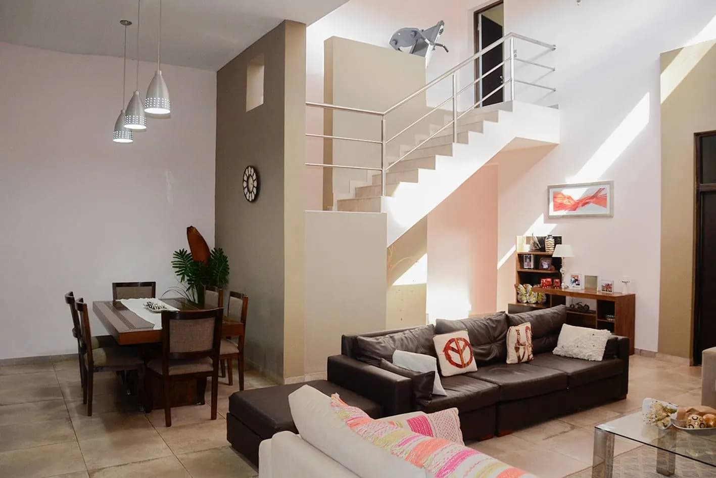 GRAN CASA MINIMALISTA, DE 3 DORMITORIOS!!!
