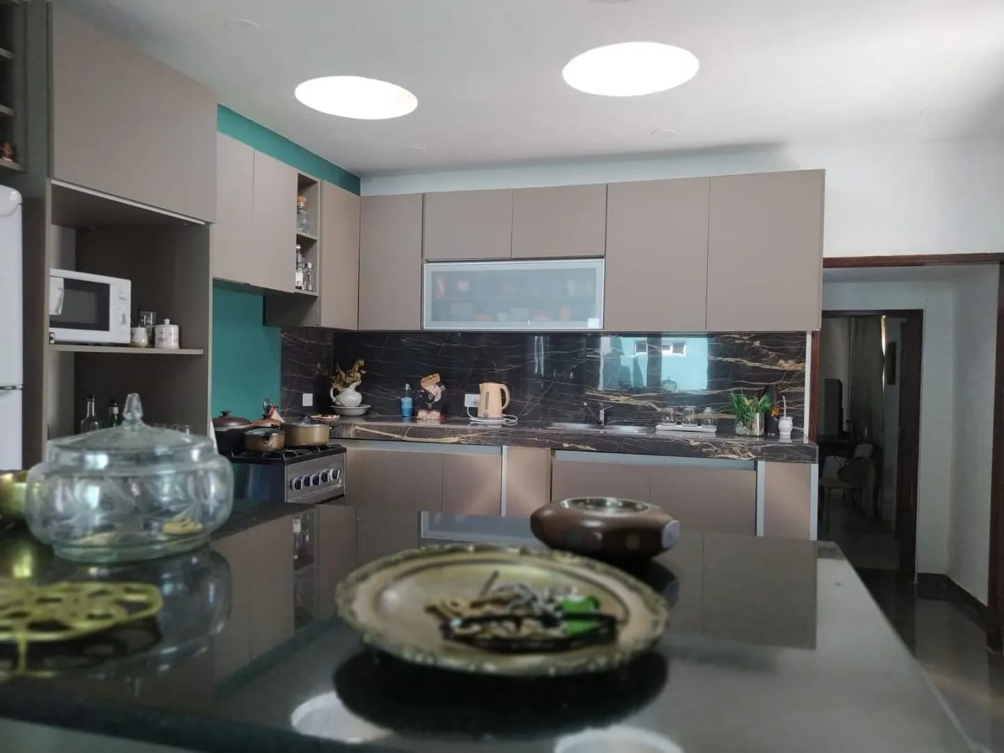 CASA DE 4 DORMITORIOS CON PISCINA EN VENTA!!
