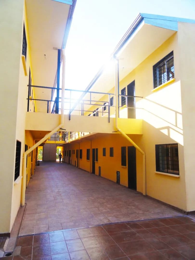 ALQUILER MONOAMBIENTES, 1° P, a SOLO 100 m UGD Campus