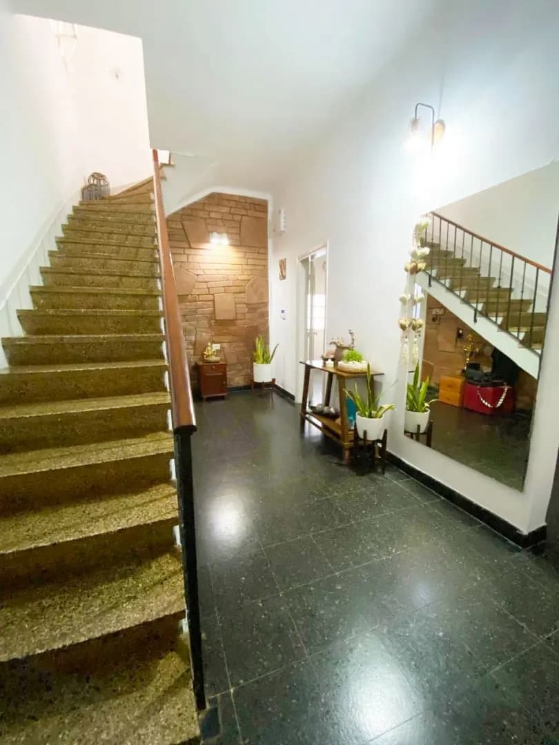 CASA EN VENTA DE 3 DORMITORIOS, ZONA CENTRO!!