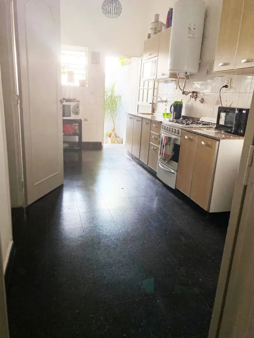 CASA EN VENTA DE 3 DORMITORIOS, ZONA CENTRO!!