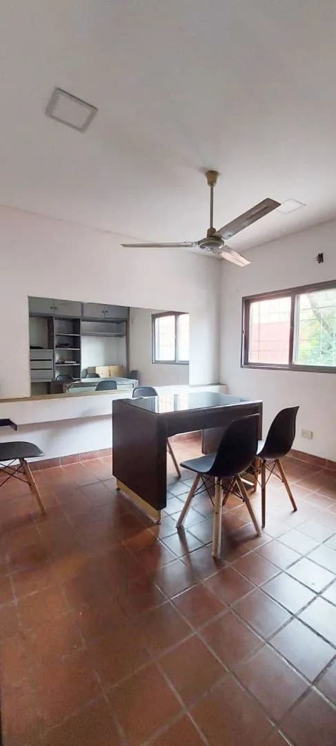 VENTA O ALQUILER CASA 3 DORM + OFICINAS + DEPTO 1 DORM