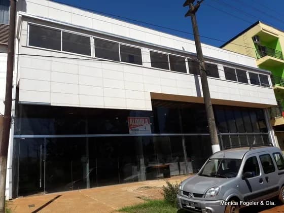 EXCELENTE Y AMPLIO LOCAL COMERCIAL EN ALQUILER EN POSADAS