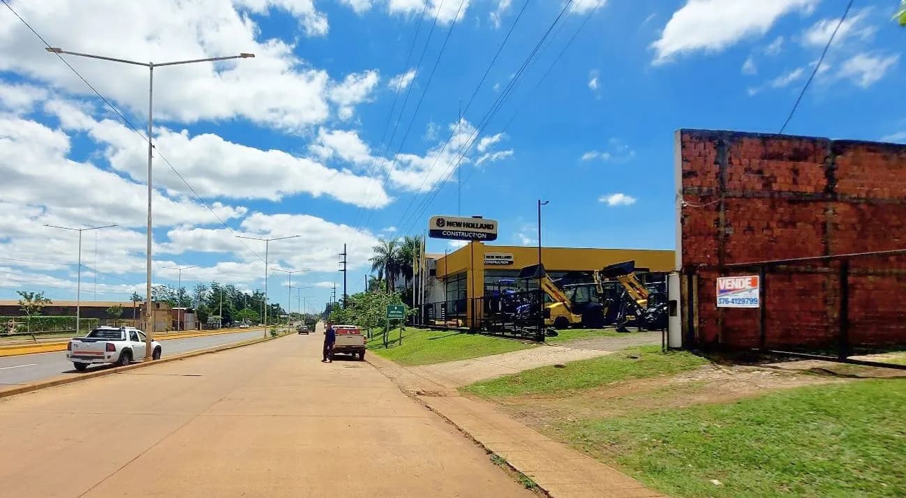 En venta sobre RN12 Amplio Lote con Local Comercial