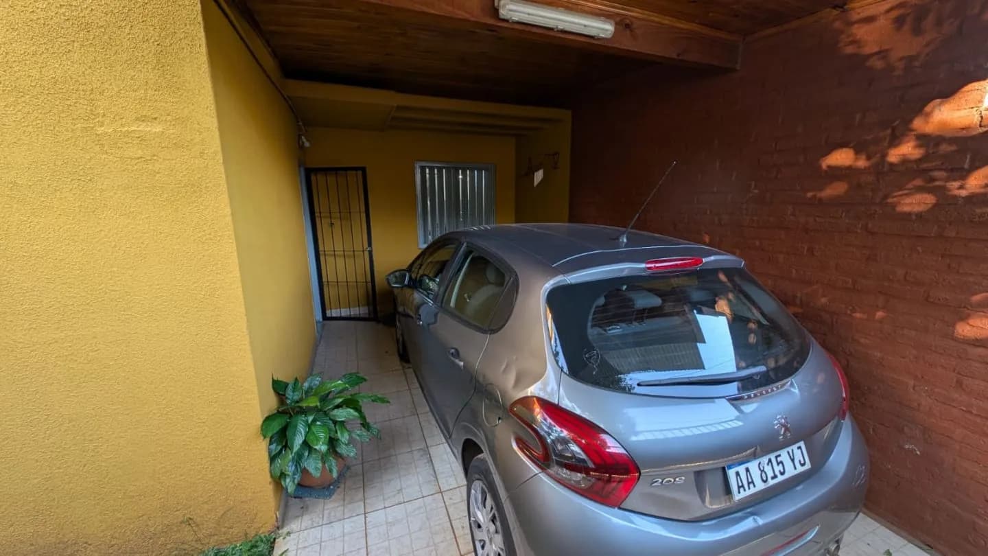 Casa en venta en villa cabello 2 dormitorios apta crédito
