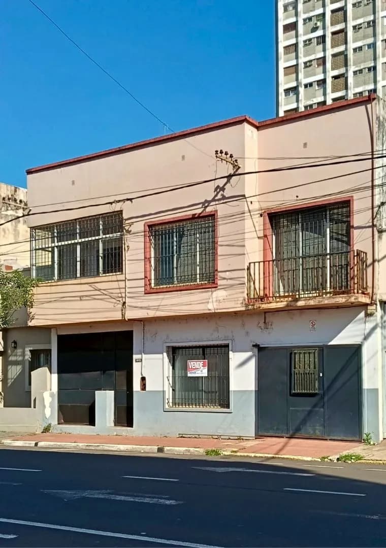Casa en venta apta residencia, profesional y comercial