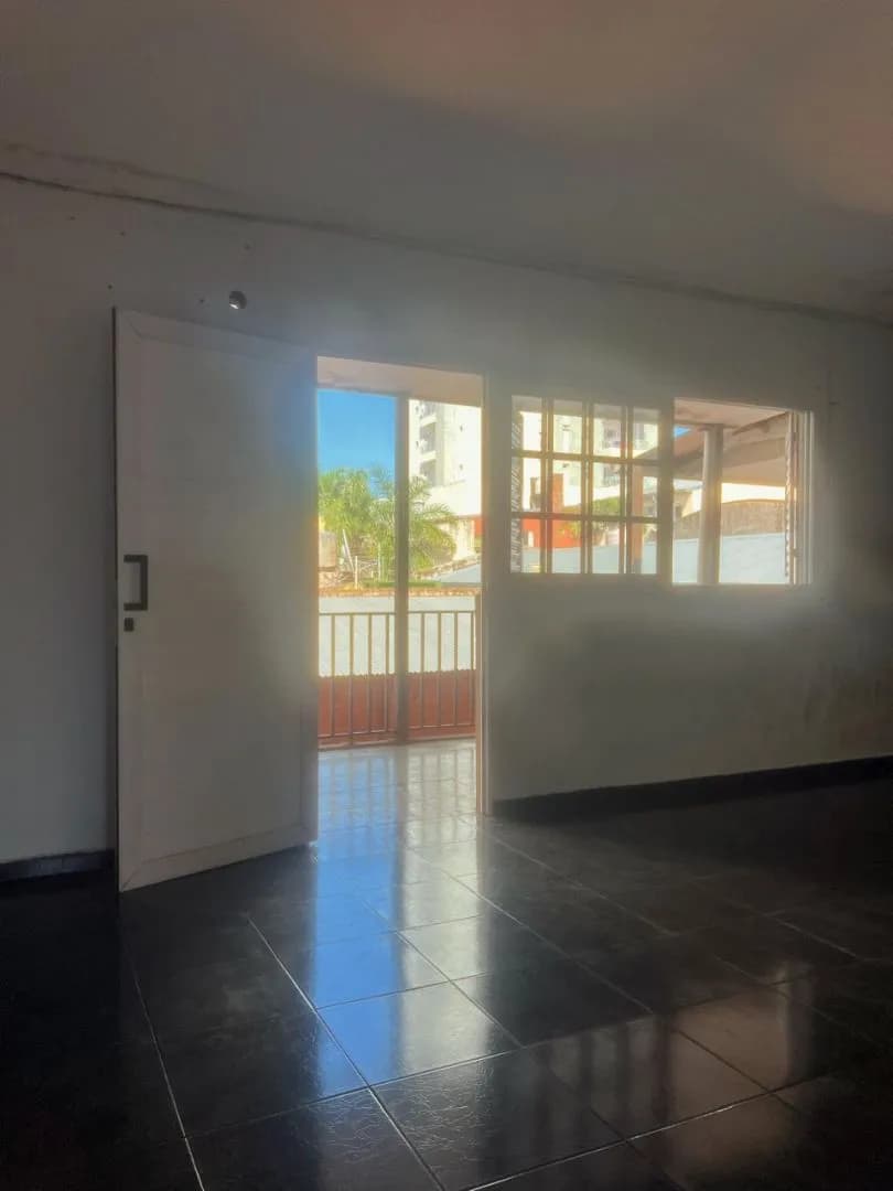 Casa en venta apta residencia, profesional y comercial