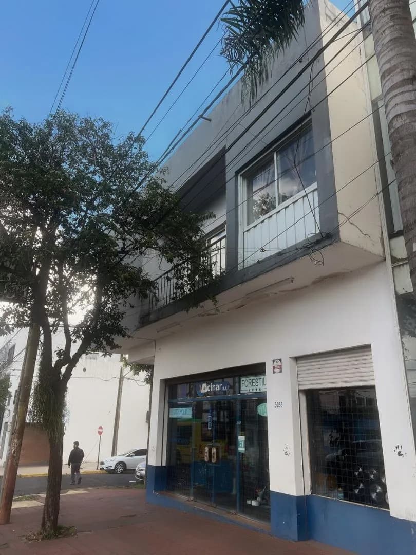 EN VENTA LOCAL COMERCIAL EN ESQUINA