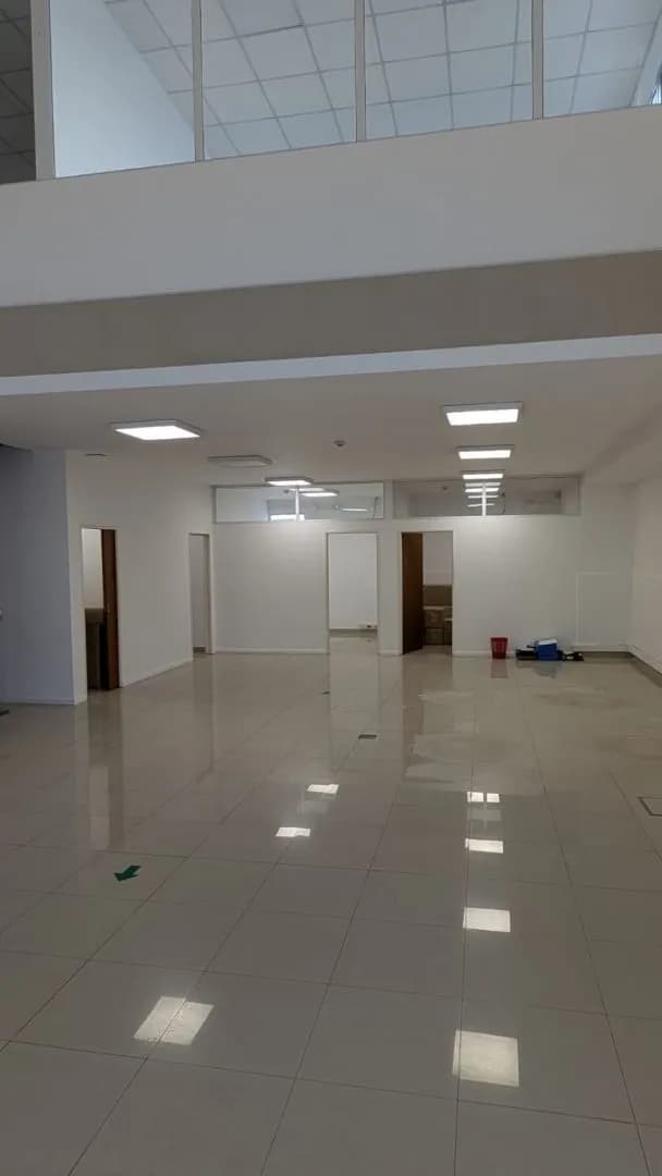 Alquiler de excelente local de gran magnitud en el centro de Posadas, Misiones