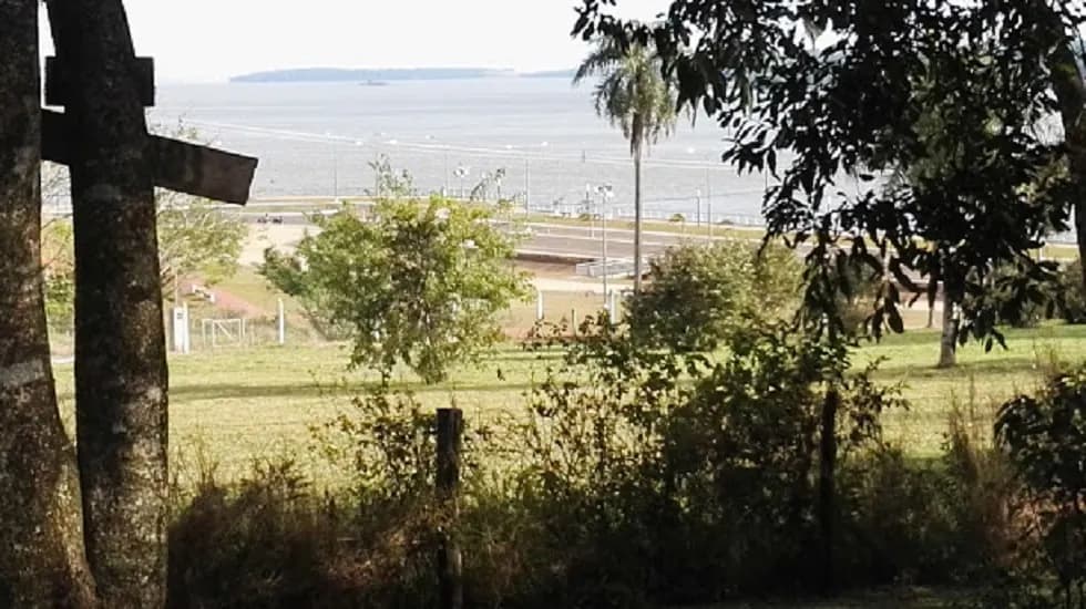 EN VENTA CASA CON AMPLIO TERRENO EN CANDELARIA, MISIONES