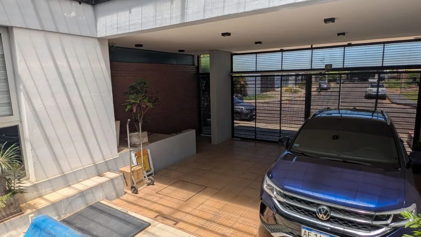SE VENDE HERMOSA CASA EN BARRIO LOS JILGUEROS