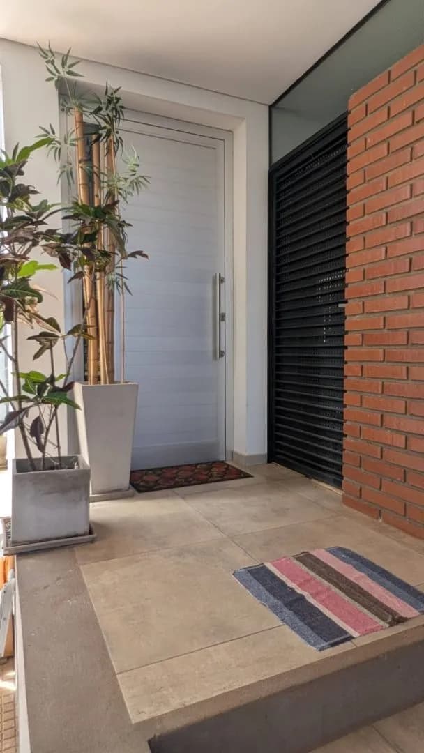 SE VENDE HERMOSA CASA EN BARRIO LOS JILGUEROS