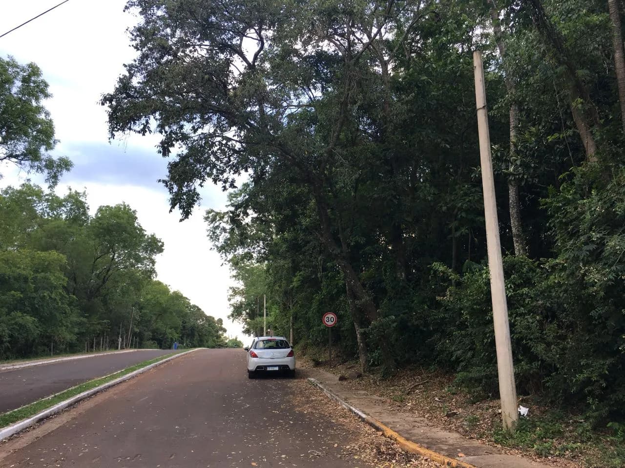EN VENTA TERRENO EN ESQUINA.  A 1 CUADRA DEL RIO PARANA EN CANDELARIA