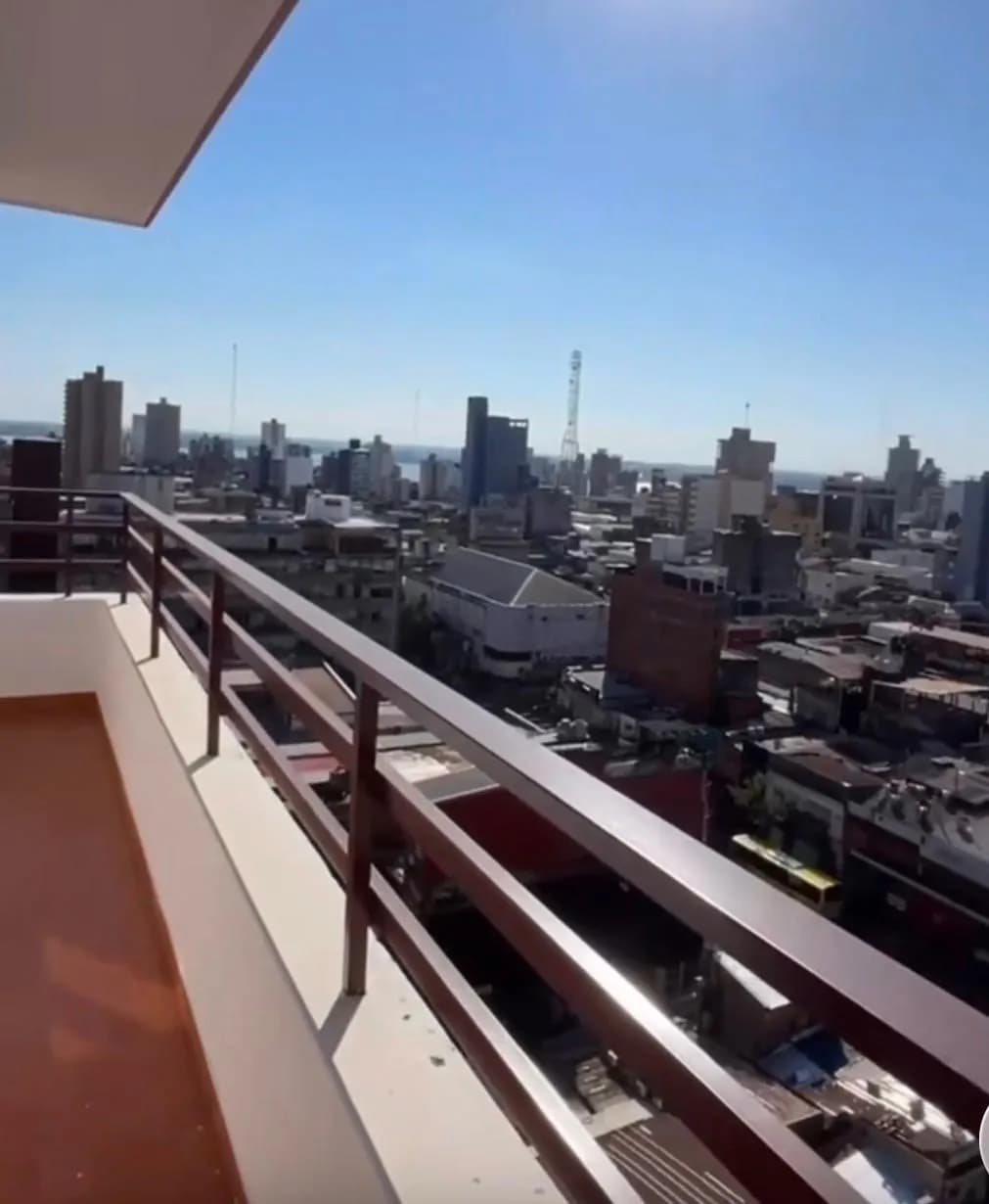 Balcón con vista a la ciudad