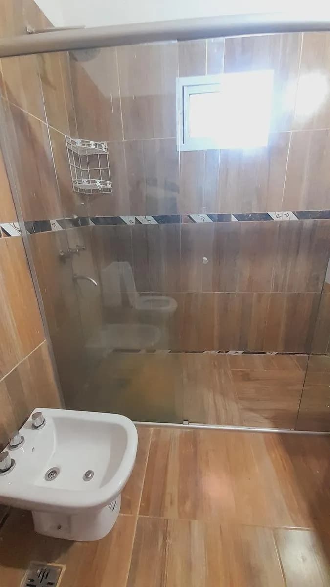 Casa Con Locales en Venta