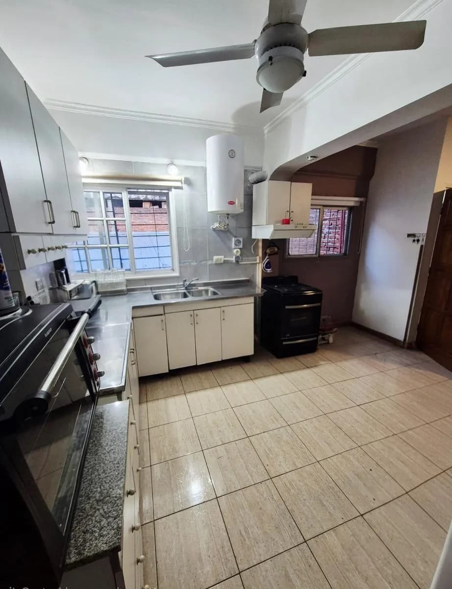 Departamento mas local en venta