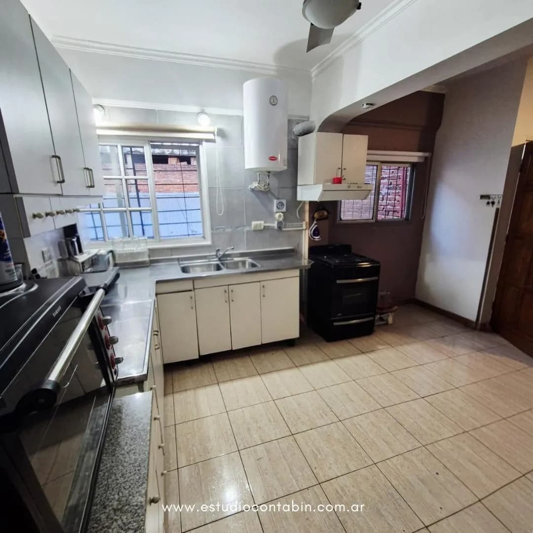Departamento mas local en venta