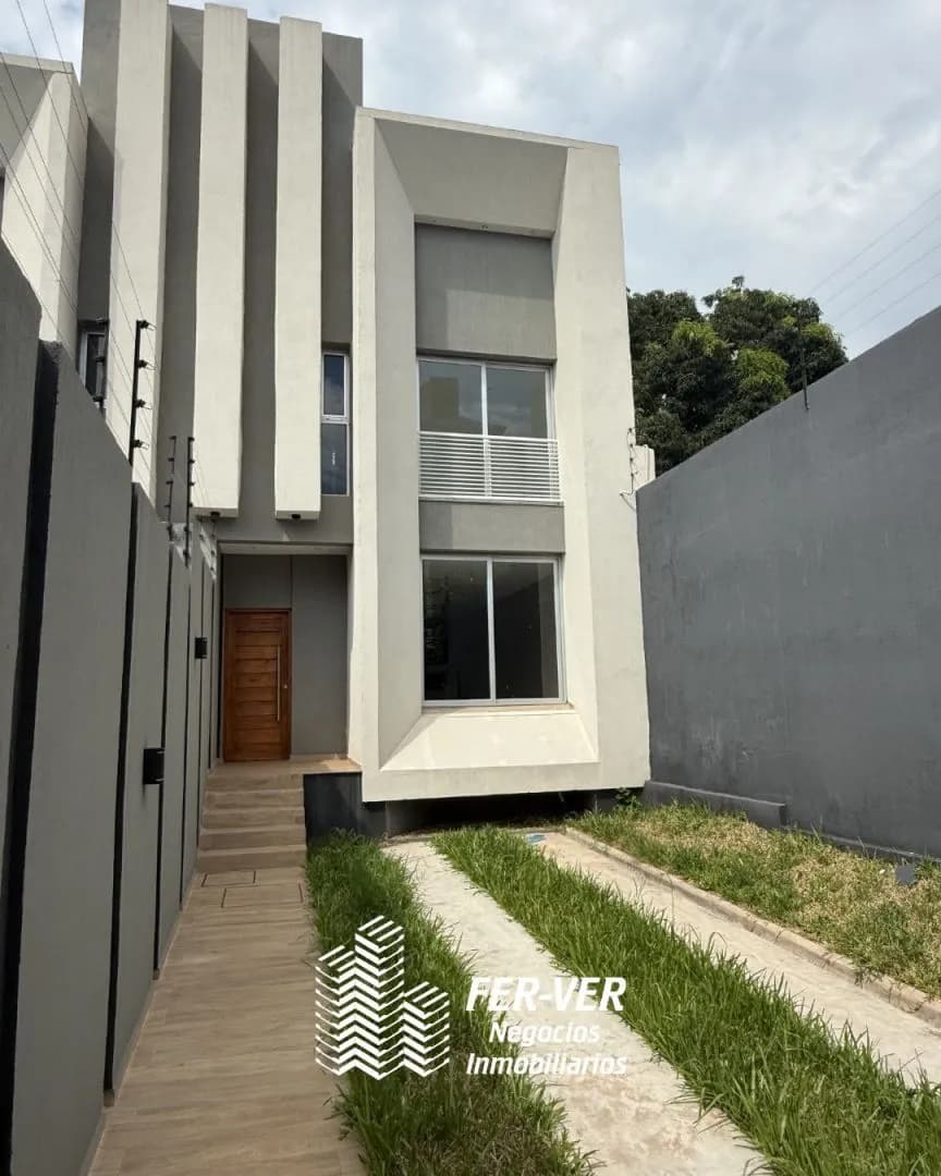 Dúplex en Venta. 3 Dormitorios. cercano al Centro. a Estrenar. Apto crédito hipotecario