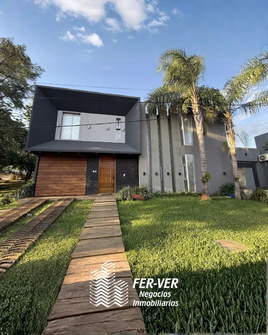 Casa en Venta. 3 Dormitorios.Barrio Cerrado Panambí