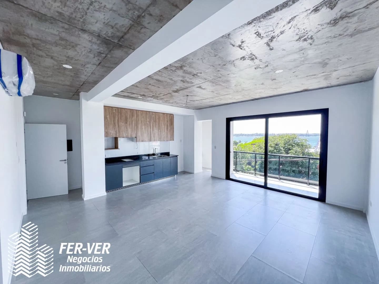 Venta Dpto. 2 Ambientes. Zona Costanera. Calle Córdoba y Lanusse