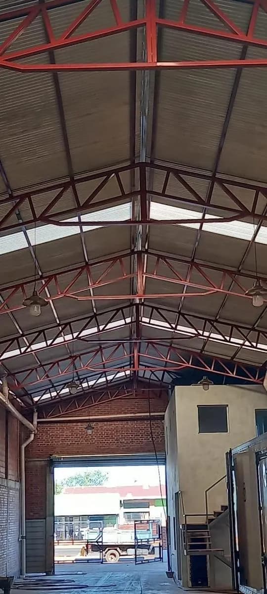 Depósito en  venta sobre colectora r12 a metros de Crucero del Norte