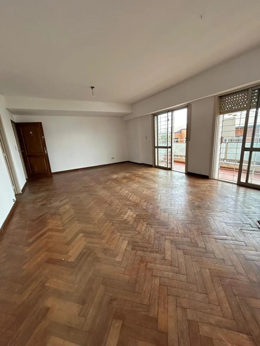Departamento en venta tres dormitorios con cochera centro Posadas