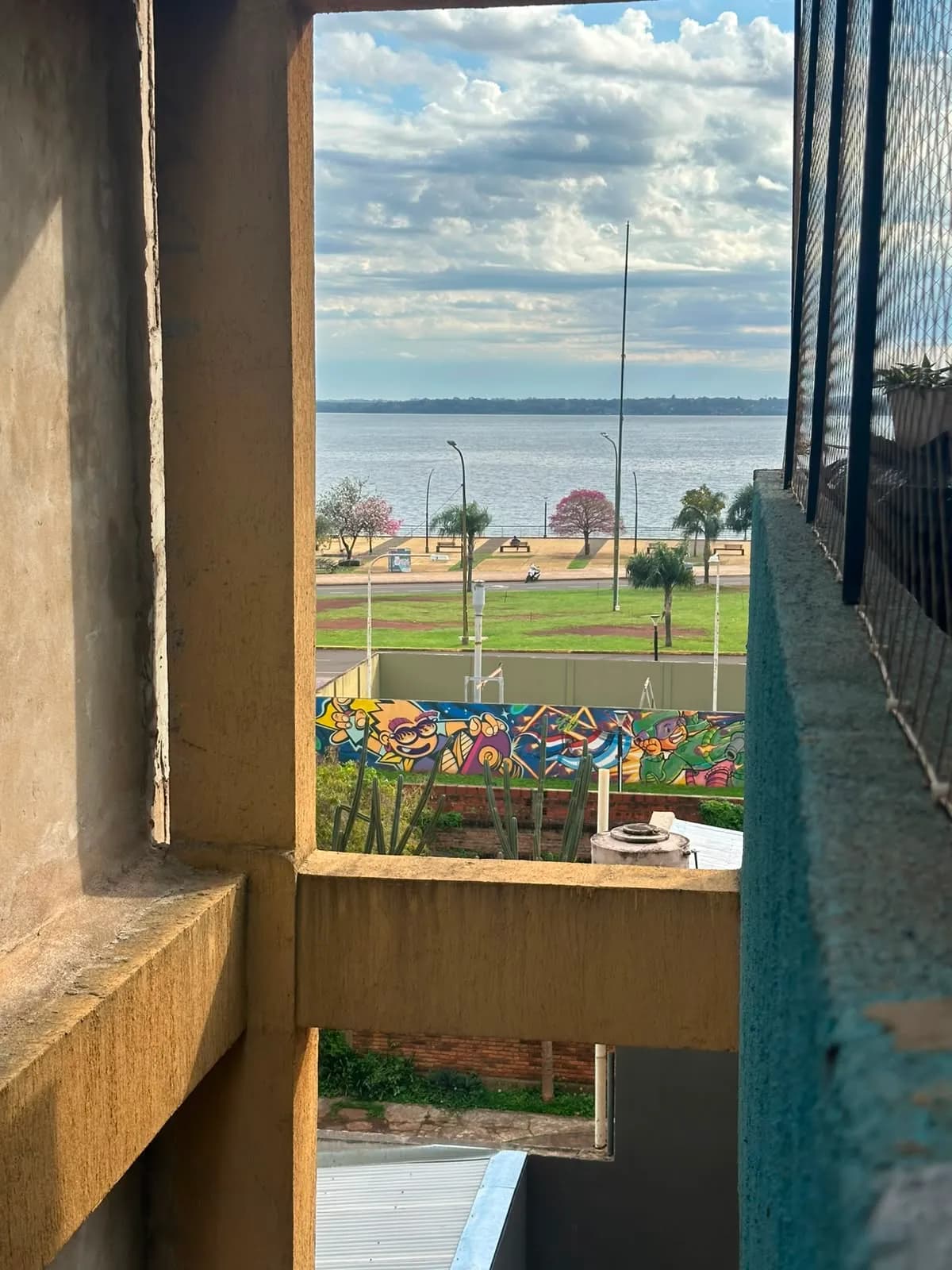 Vista al río desde el balcón