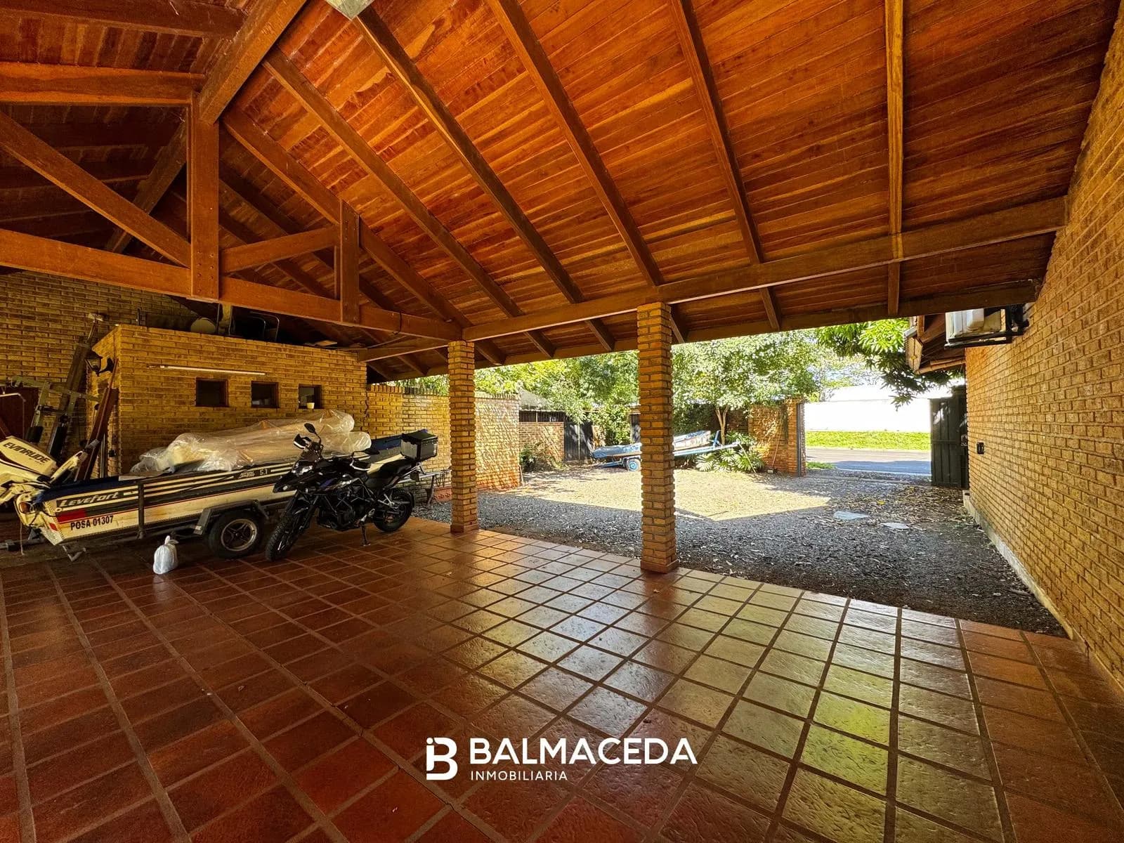 IMPORTANTE PROPIEDAD EN VENTA - POSADAS MISIONES - BALMACEDA INMOBILIARIA