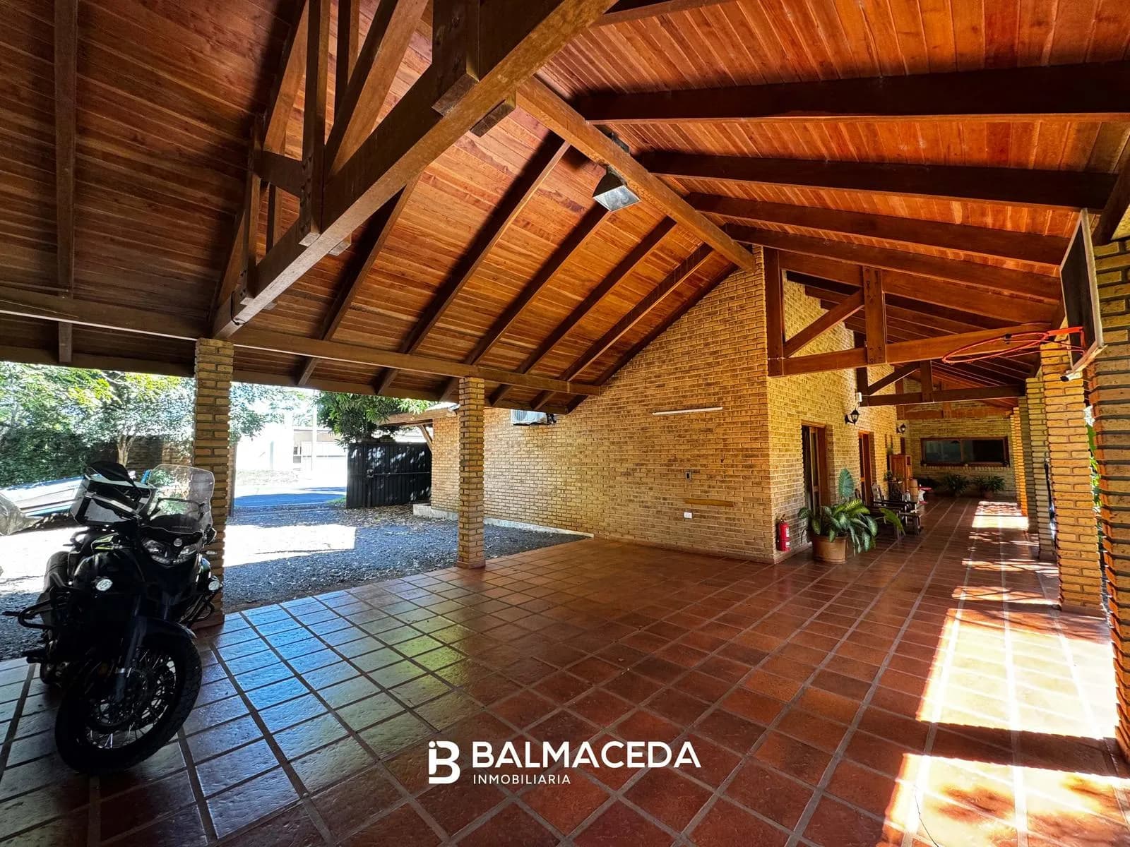 IMPORTANTE PROPIEDAD EN VENTA - POSADAS MISIONES - BALMACEDA INMOBILIARIA