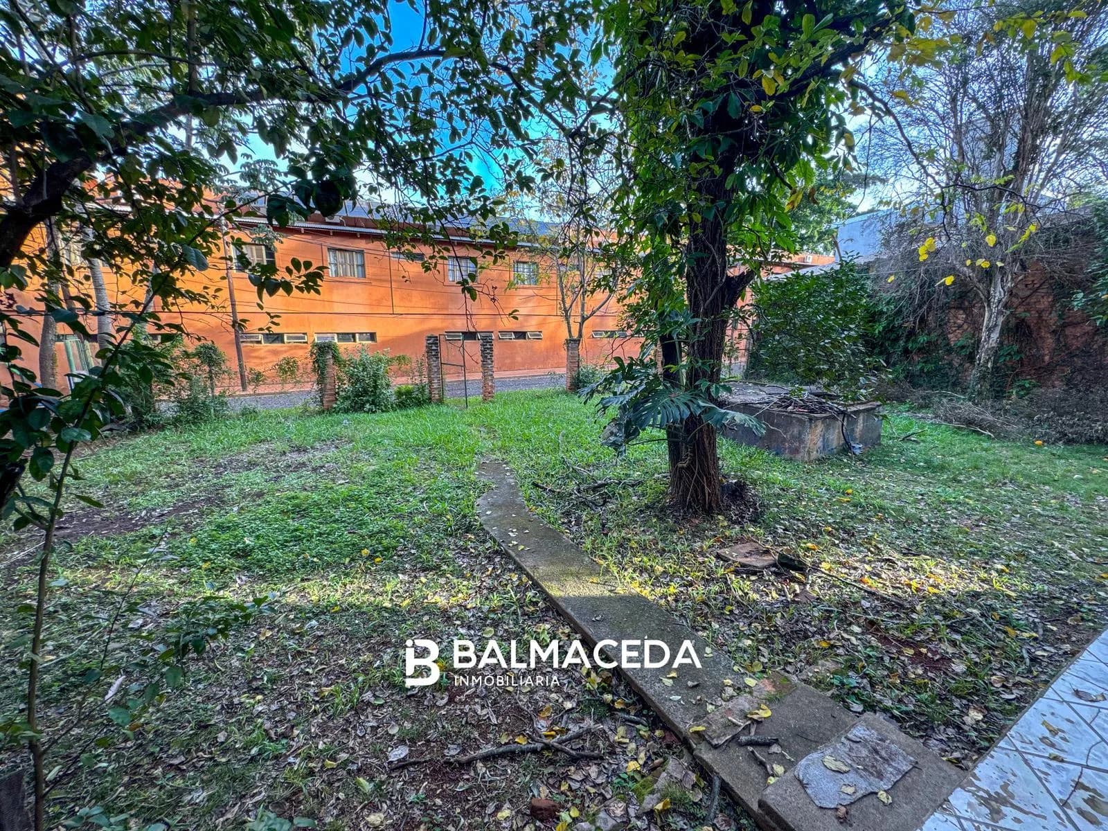 Excelente terreno en venta – Ubicación privilegiada, lindero al Complejo La Aventura y a metros del río