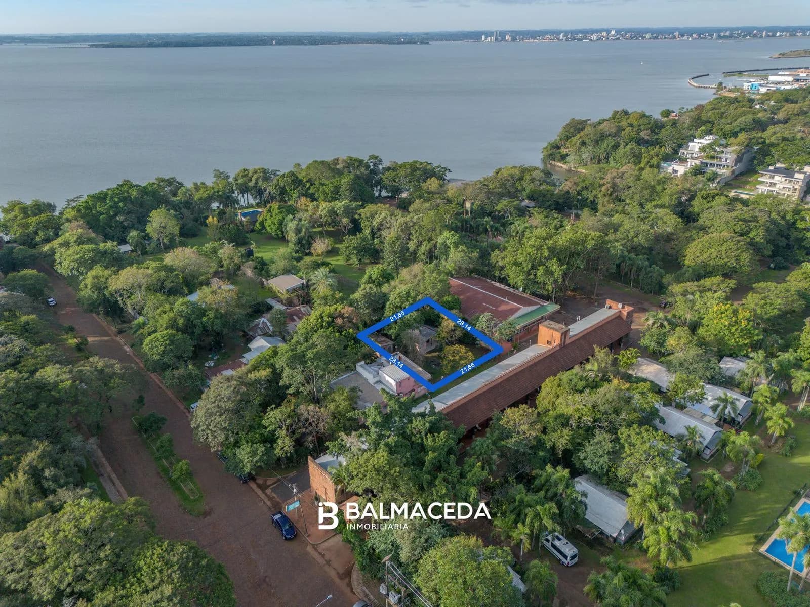 Excelente terreno en venta – Ubicación privilegiada, lindero al Complejo La Aventura y a metros del río