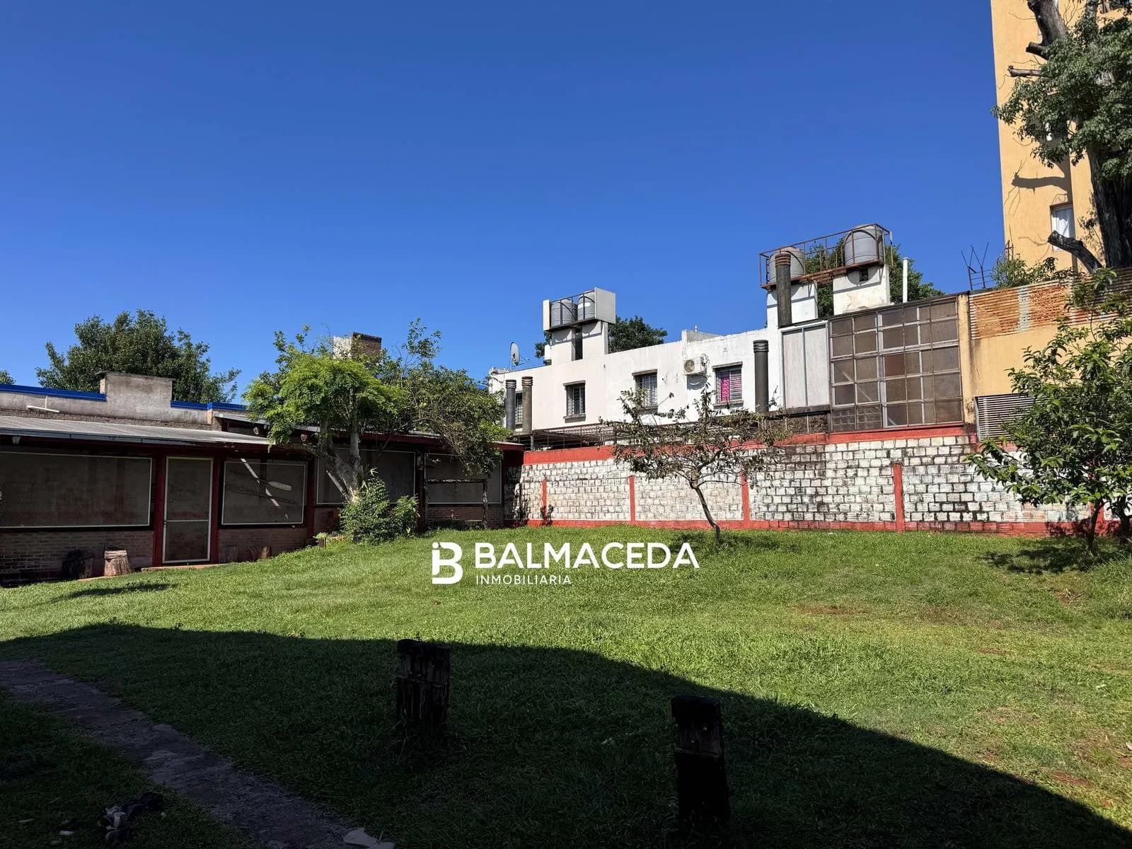 Terreno en venta - Av. Buchardo c/ Av. Lopez Torre