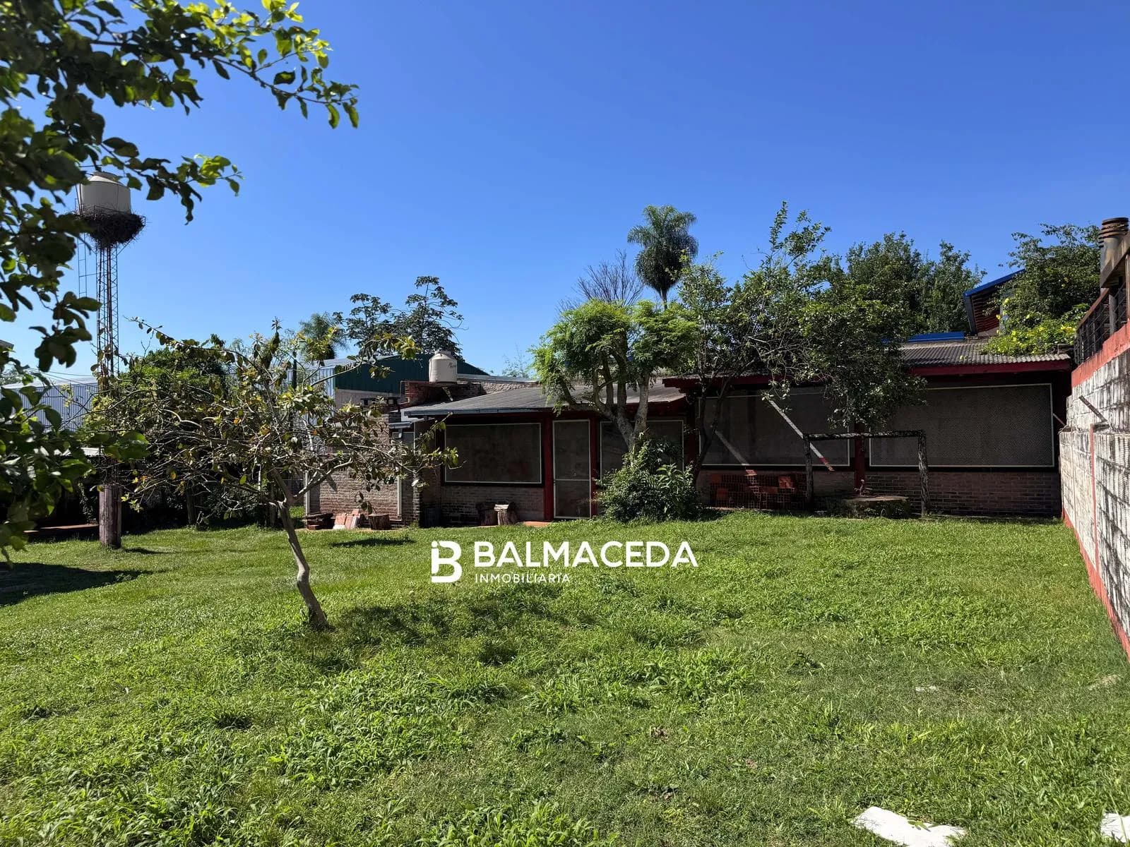 Terreno en venta - Av. Buchardo c/ Av. Lopez Torre