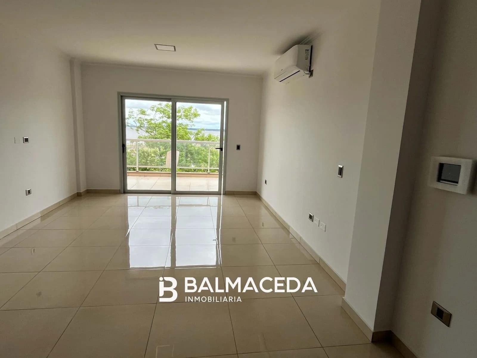 Departamento en VENTA - Edif. RIVERA