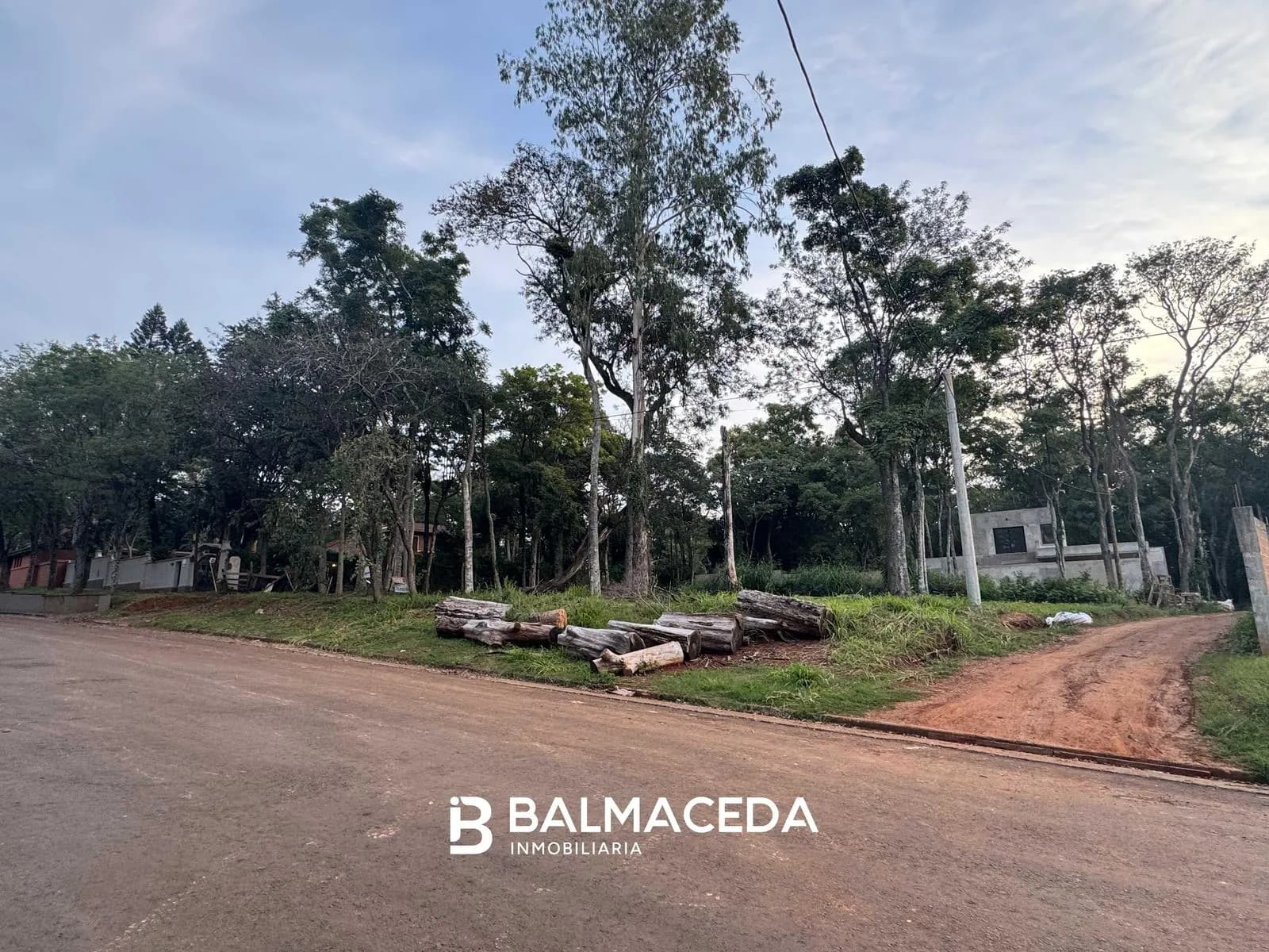 EXCLUSIVO LOTE EN VENTA - SOBRE AV. 115 CASI RIO