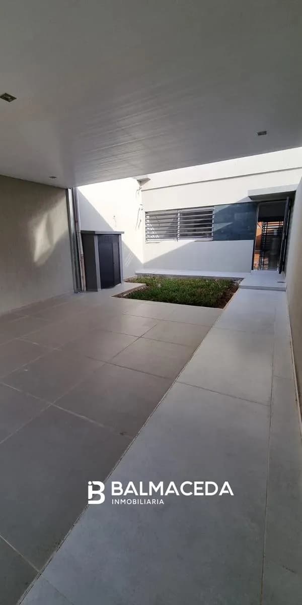 DUPLEX EN VENTA EN YVYRA PYTA