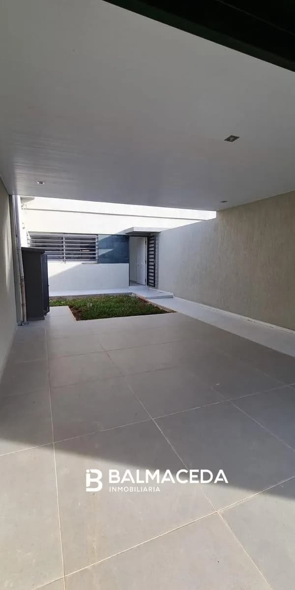 DUPLEX EN VENTA EN YVYRA PYTA