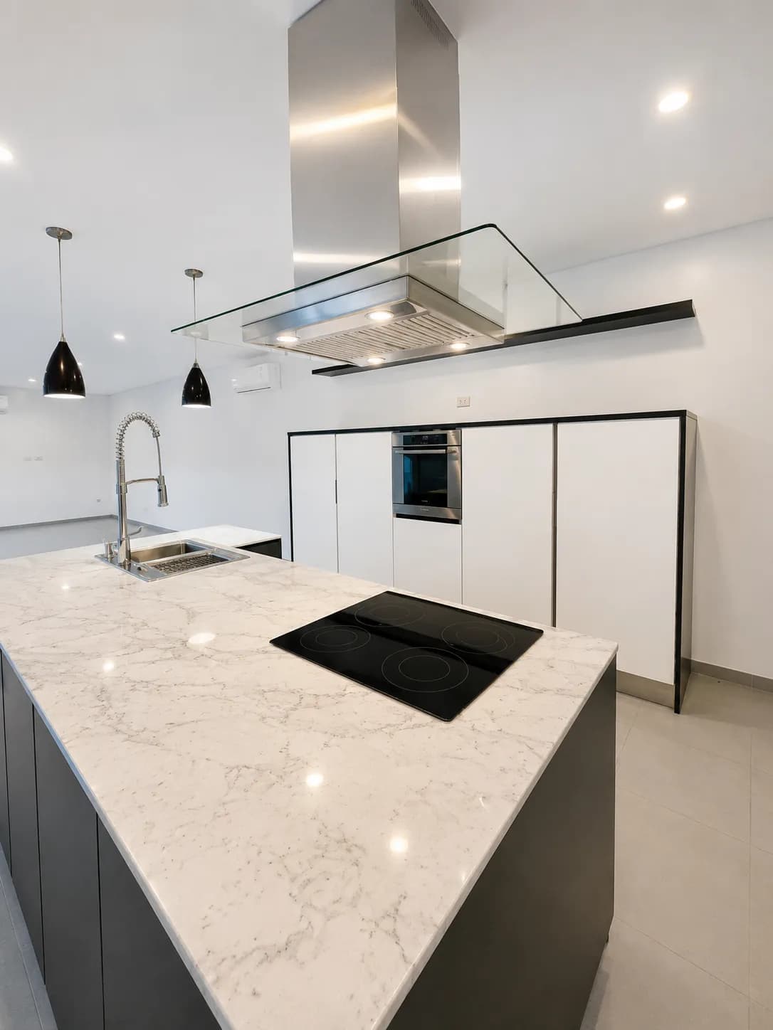 Cocina moderna con isla central