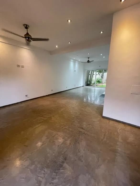 Duplex de 4 dormitorios en zona residencial