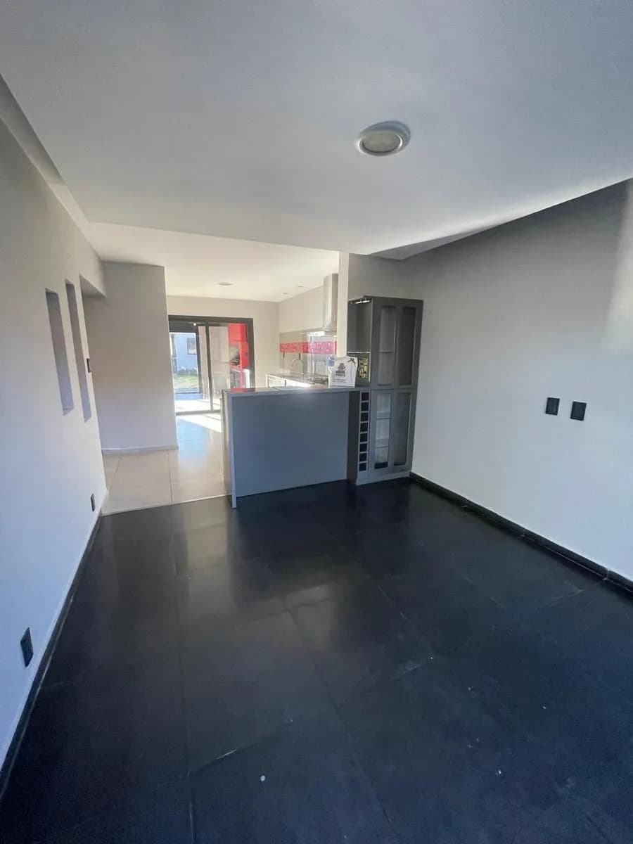 Casa de 3 dormitorios con pileta