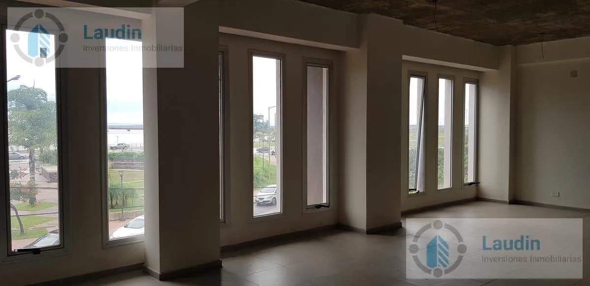 Se vende piso completo para oficinas rente a costanera - Posadas