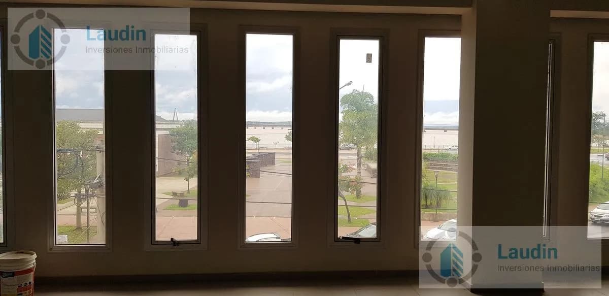 Se vende piso completo para oficinas rente a costanera - Posadas