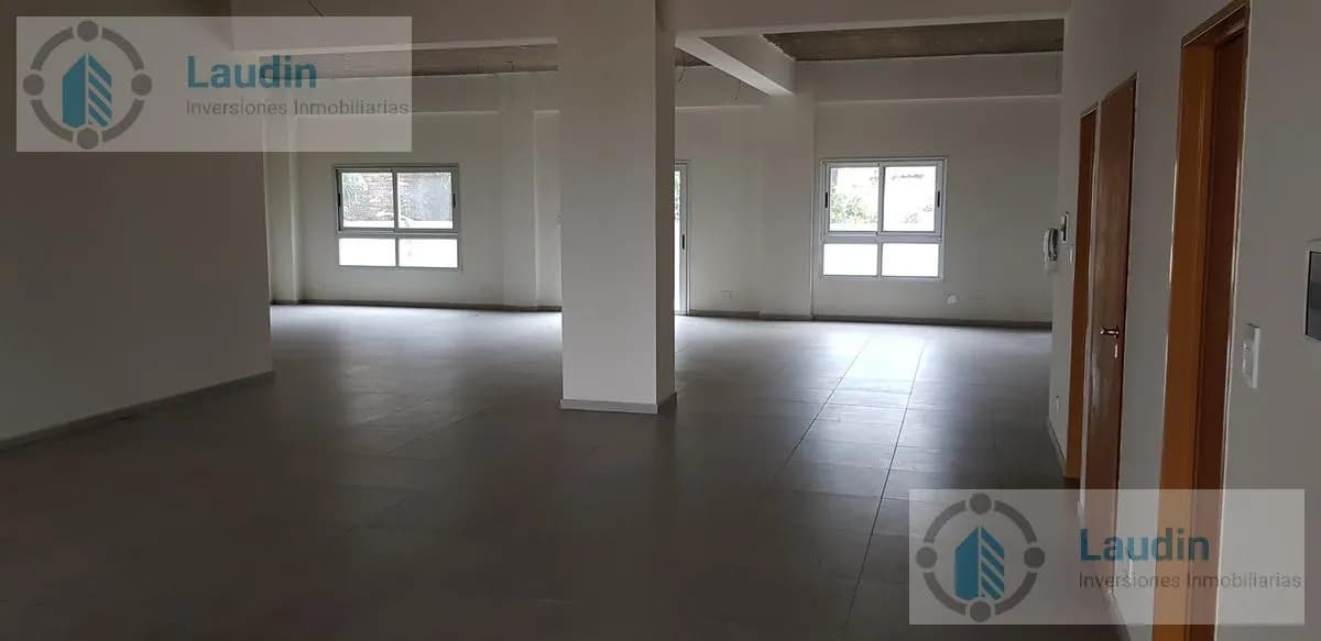 Se vende piso completo para oficinas rente a costanera - Posadas