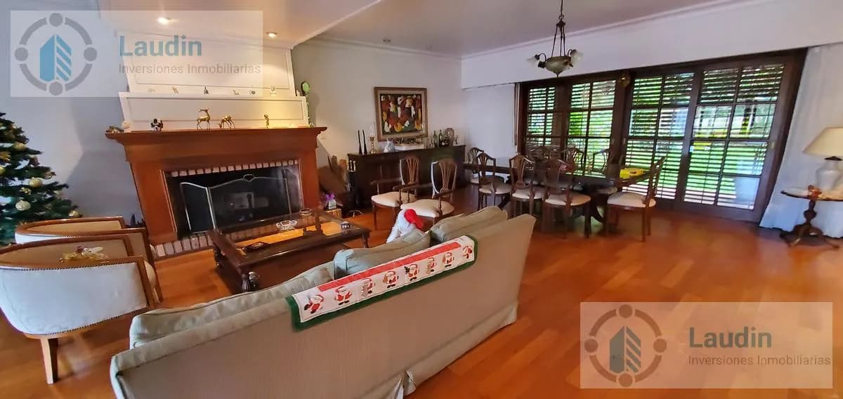 Se vende suntuosa casa - Villa Sarita Posadas