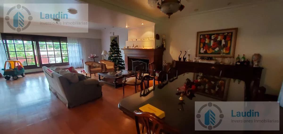 Se vende suntuosa casa - Villa Sarita Posadas