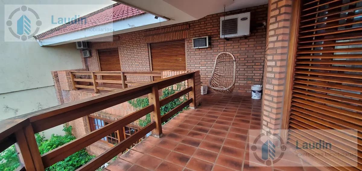 Se vende suntuosa casa - Villa Sarita Posadas